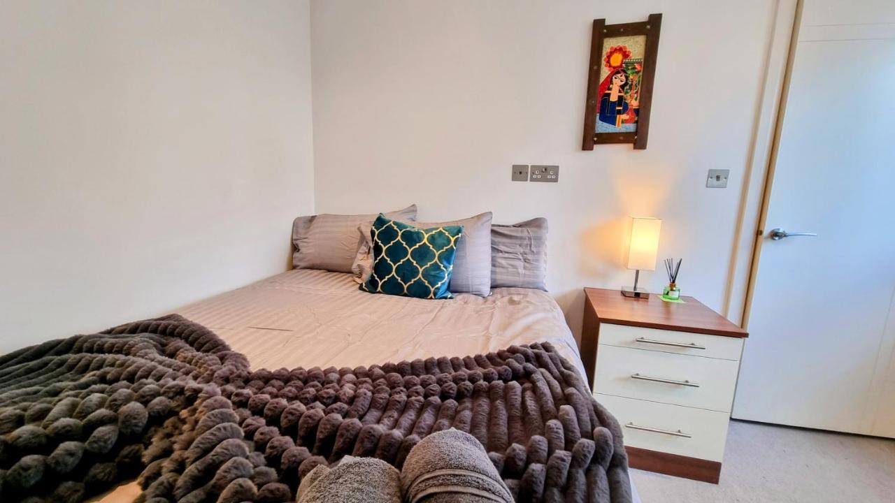 Surbiton Luxury Garden House 19 Villa Luaran gambar