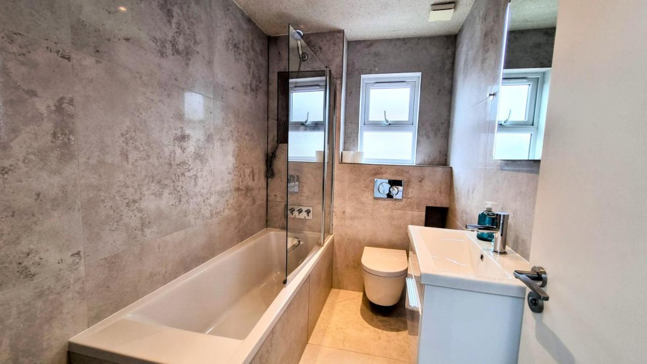 Surbiton Luxury Garden House 19 Villa Luaran gambar