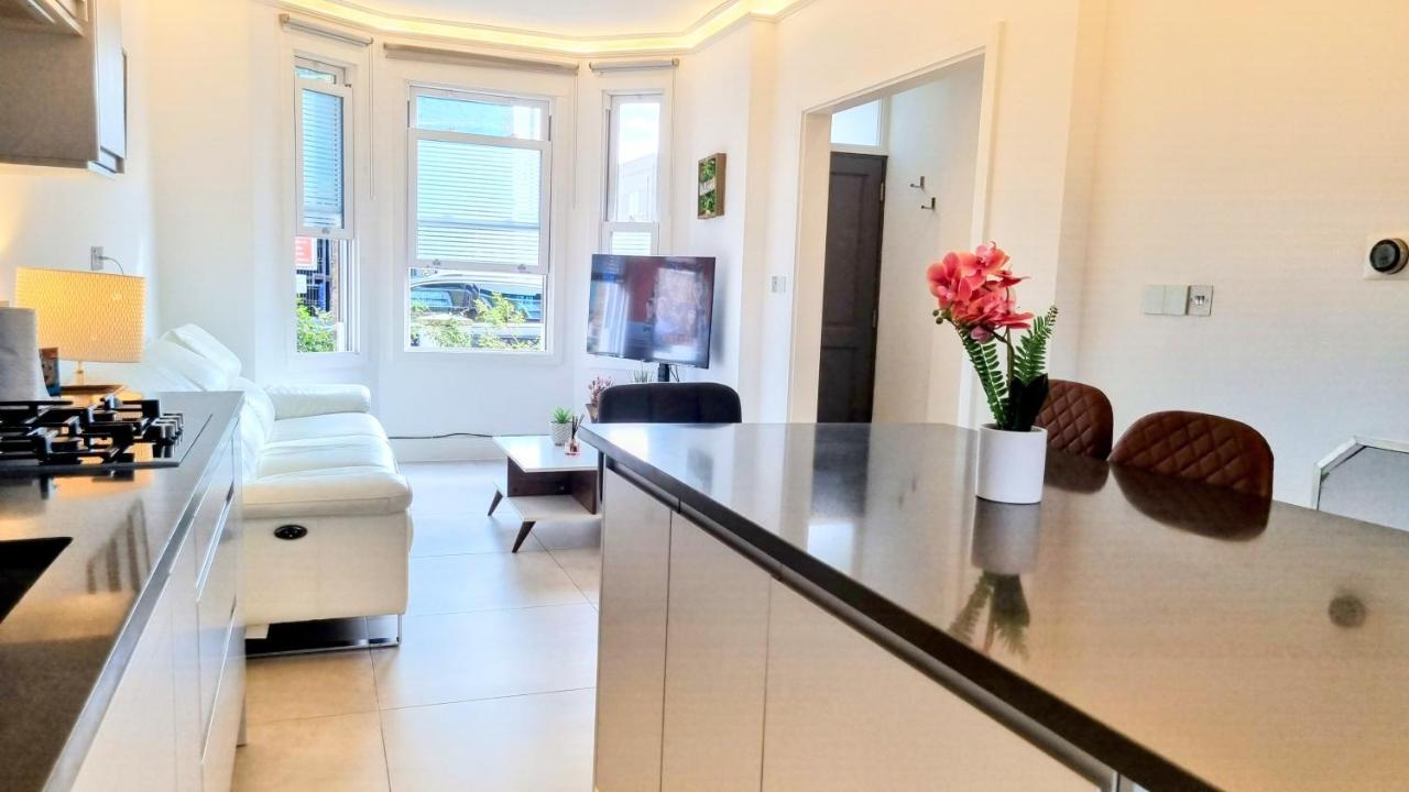 Surbiton Luxury Garden House 19 Villa Luaran gambar
