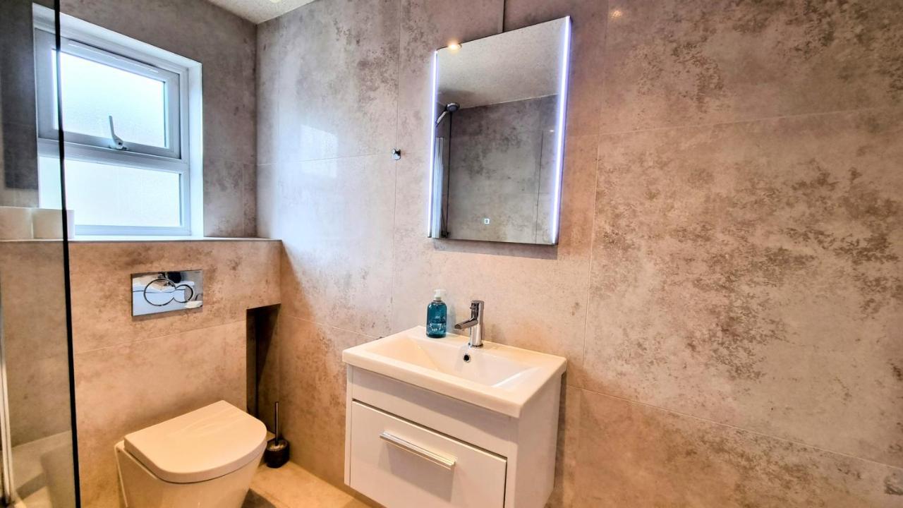 Surbiton Luxury Garden House 19 Villa Luaran gambar